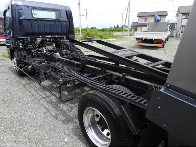 MITSUBISHI CANTER 2022