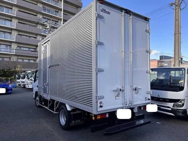 MITSUBISHI CANTER 2025