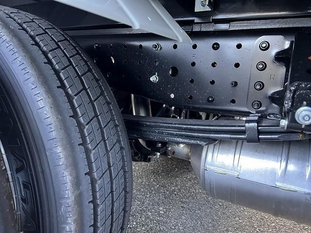 MITSUBISHI CANTER 2025