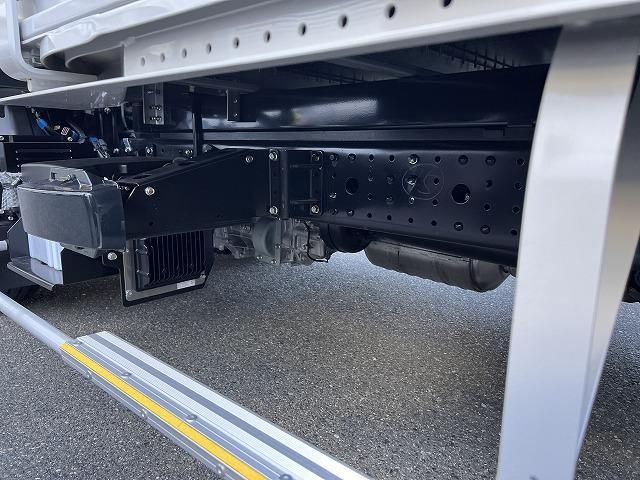 MITSUBISHI CANTER 2025