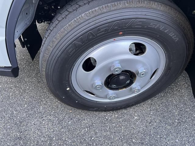 MITSUBISHI CANTER 2025