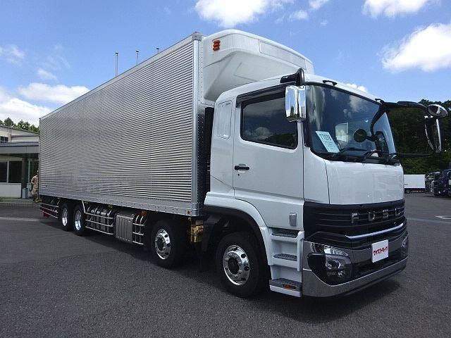 MITSUBISHI FUSOU SUPER GREAT 2025