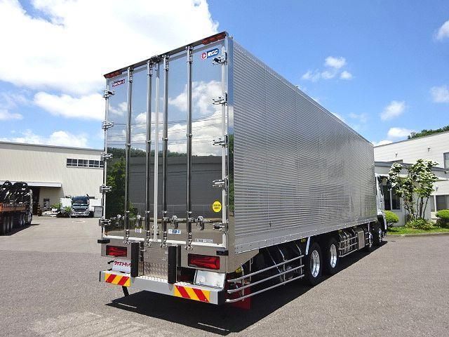 MITSUBISHI FUSOU SUPER GREAT 2025