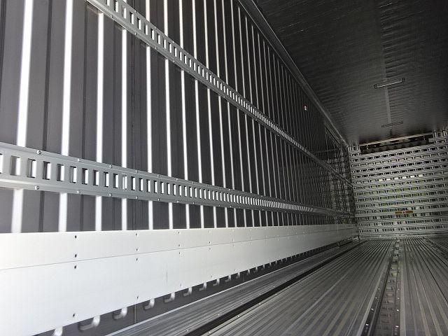 MITSUBISHI FUSOU SUPER GREAT 2025