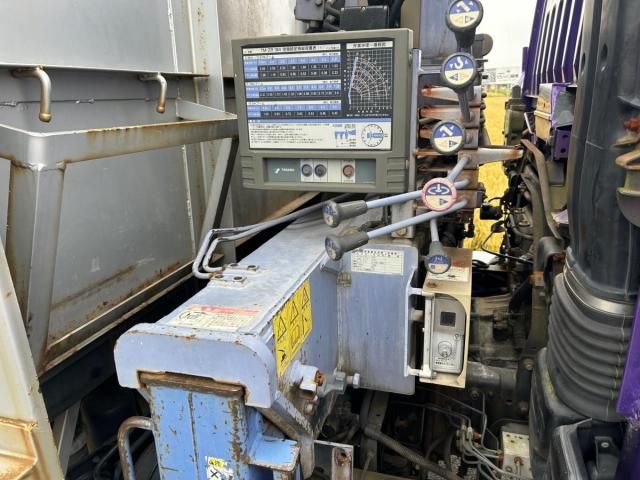 MITSUBISHI FUSOU FIGHTER 2005