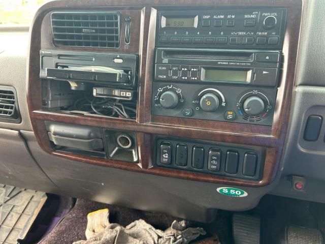 MITSUBISHI FUSOU FIGHTER 2005