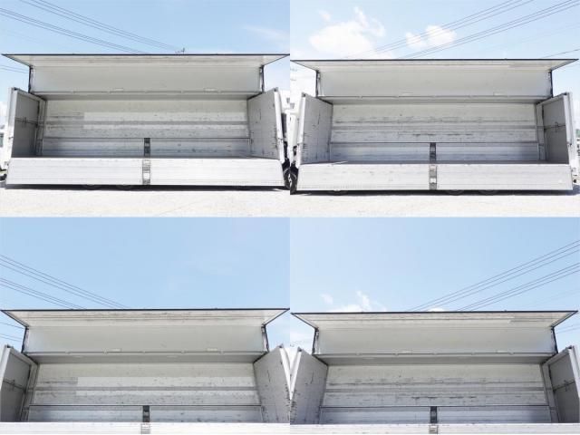 MITSUBISHI FUSOU SUPER GREAT 2015