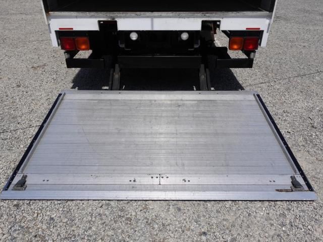 MITSUBISHI FUSOU SUPER GREAT 2015