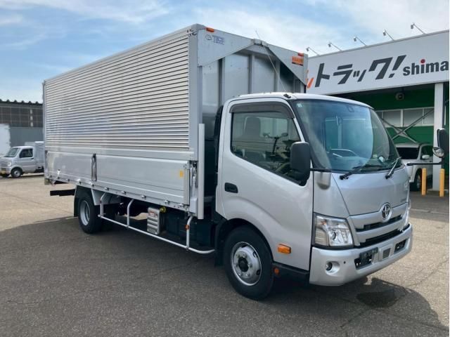 TOYOTA DYNA 2021