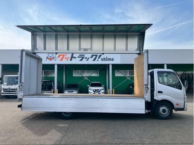 TOYOTA DYNA 2021