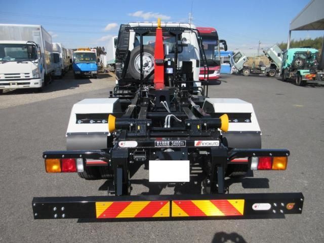 MITSUBISHI FUSOU FIGHTER 2025