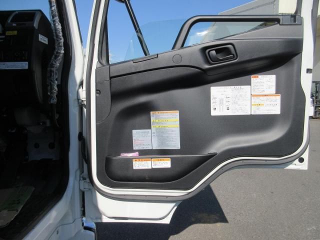 MITSUBISHI FUSOU FIGHTER 2025