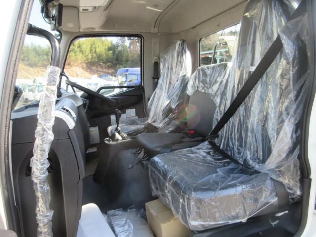 MITSUBISHI FUSOU FIGHTER 2025