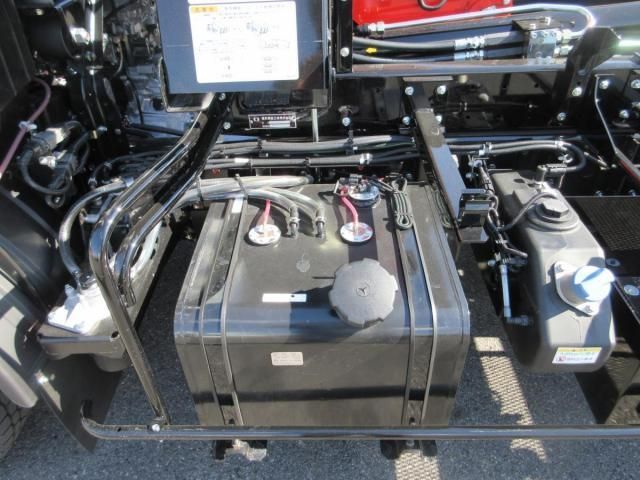 MITSUBISHI FUSOU FIGHTER 2025