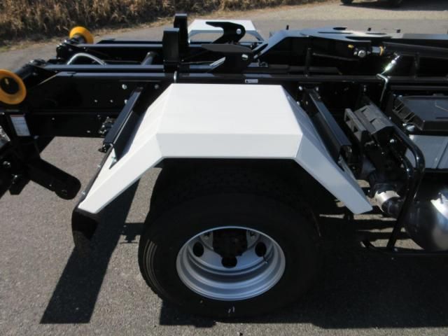 MITSUBISHI FUSOU FIGHTER 2025