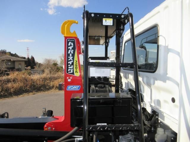 MITSUBISHI FUSOU FIGHTER 2025