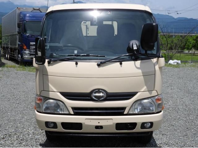 HINO DUTRO 2013