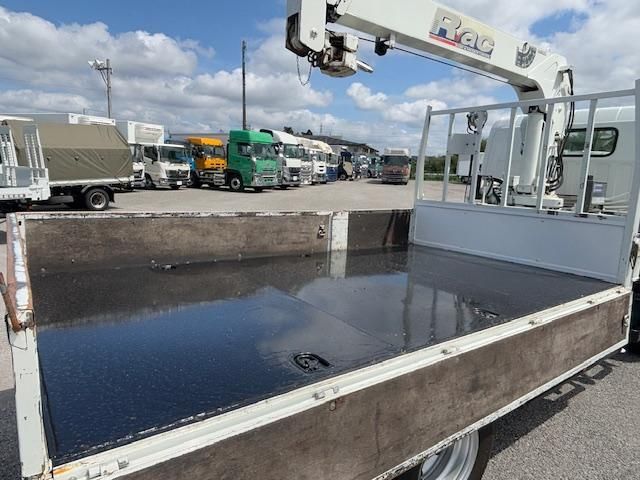 MITSUBISHI CANTER 2006