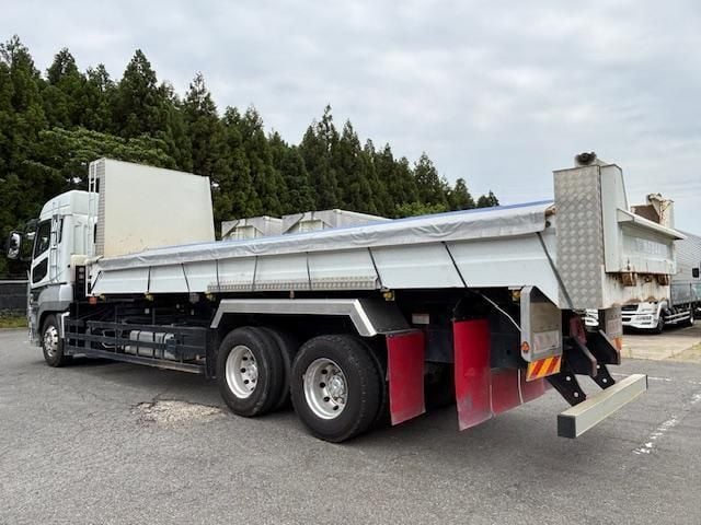 MITSUBISHI FUSOU SUPER GREAT 2020