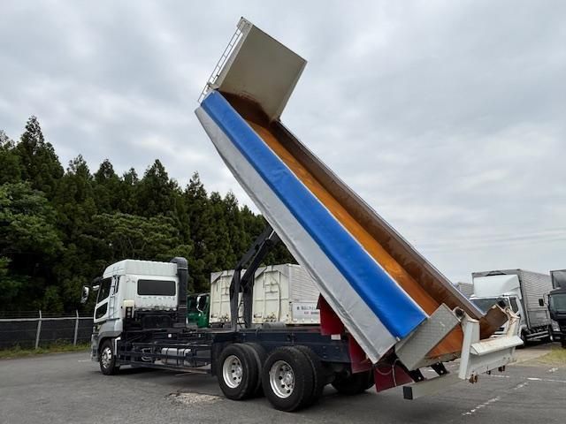 MITSUBISHI FUSOU SUPER GREAT 2020