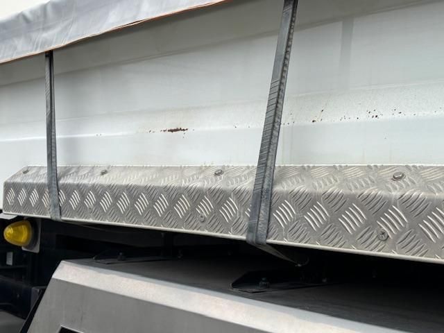 MITSUBISHI FUSOU SUPER GREAT 2020