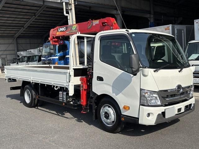 HINO DUTRO 2024