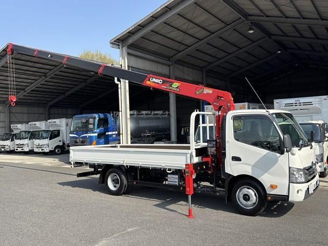 HINO DUTRO 2024