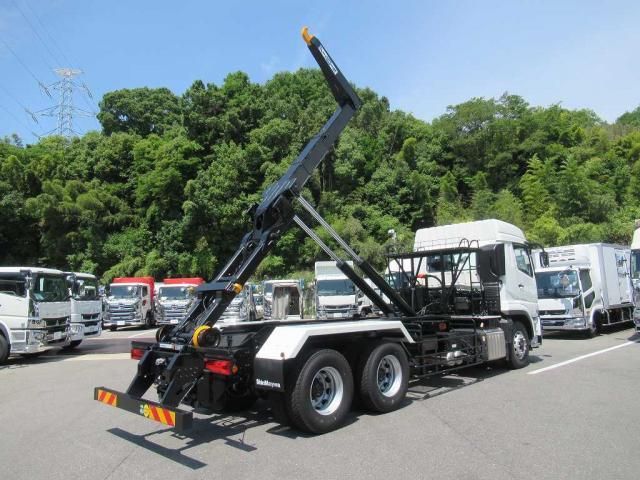 MITSUBISHI FUSOU SUPER GREAT 2025