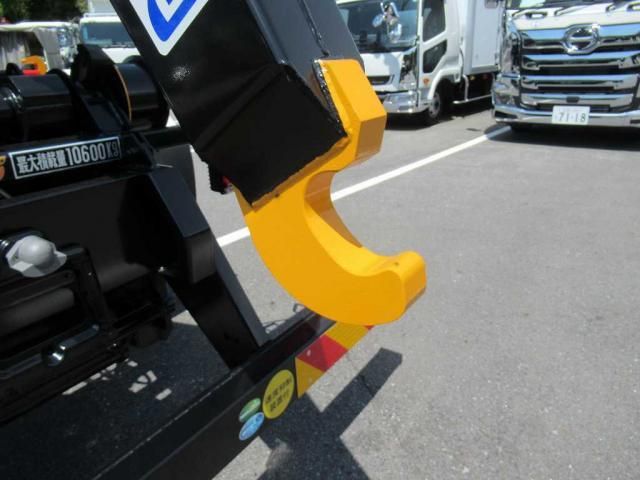 MITSUBISHI FUSOU SUPER GREAT 2025