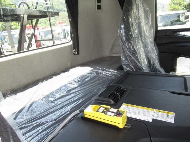 MITSUBISHI FUSOU SUPER GREAT 2025