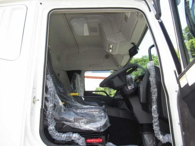 MITSUBISHI FUSOU SUPER GREAT 2025