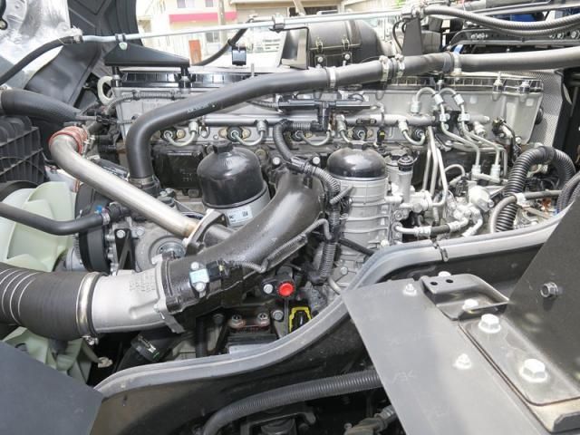 MITSUBISHI FUSOU SUPER GREAT 2023