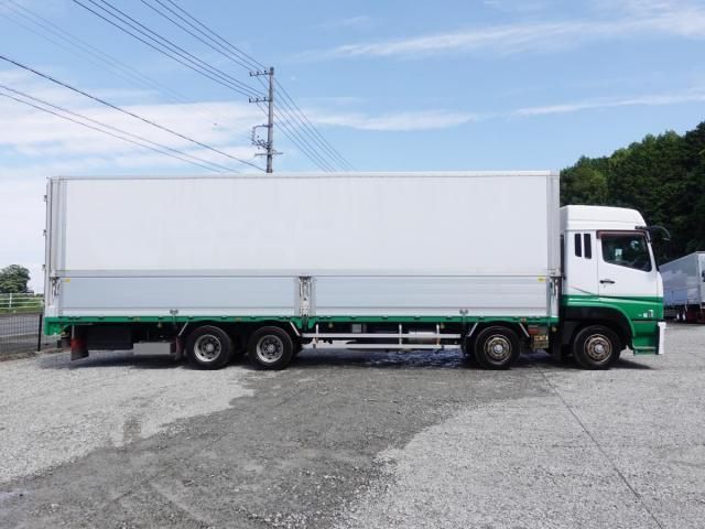 MITSUBISHI FUSOU SUPER GREAT 2012