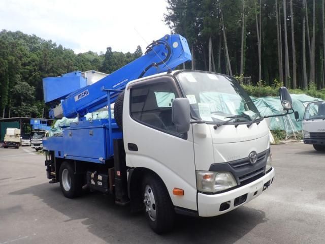 TOYOTA DYNA 2012