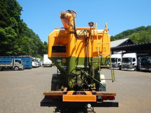 MITSUBISHI FUSOU FIGHTER 2006