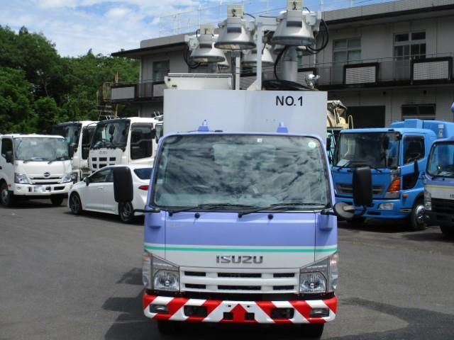 ISUZU ELF 2009