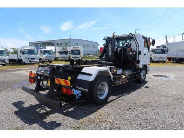 MITSUBISHI FUSOU FIGHTER 2015