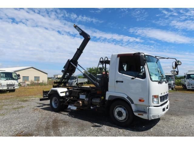 MITSUBISHI FUSOU FIGHTER 2015