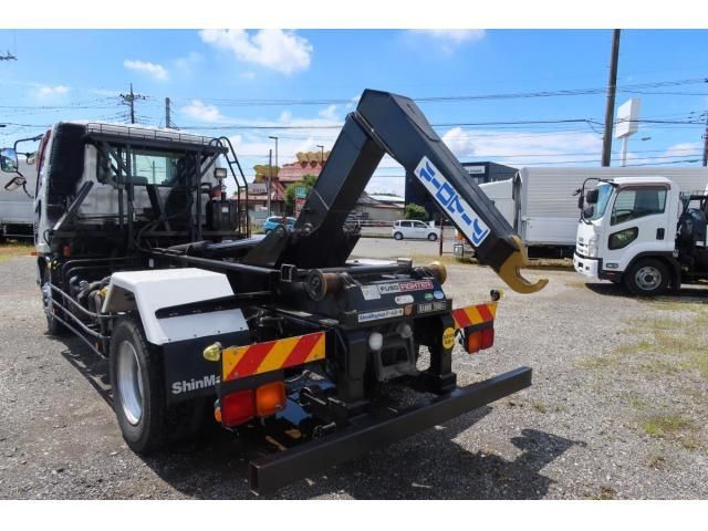 MITSUBISHI FUSOU FIGHTER 2015