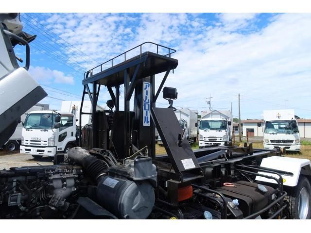 MITSUBISHI FUSOU FIGHTER 2015