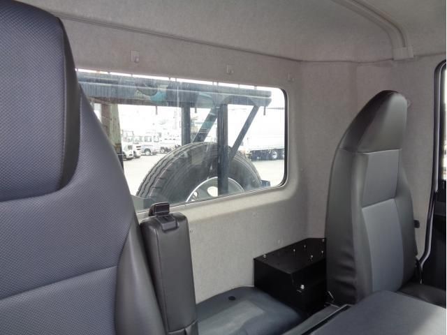 MITSUBISHI FUSOU FIGHTER 2023