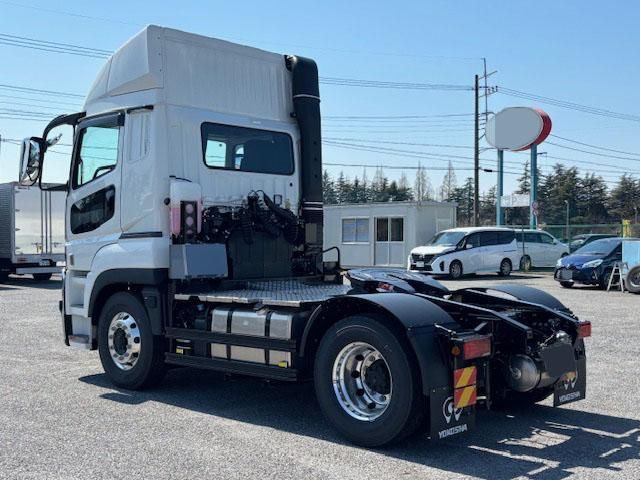 MITSUBISHI FUSOU SUPER GREAT 2024