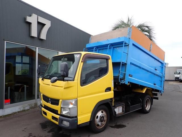 MITSUBISHI CANTER 2015