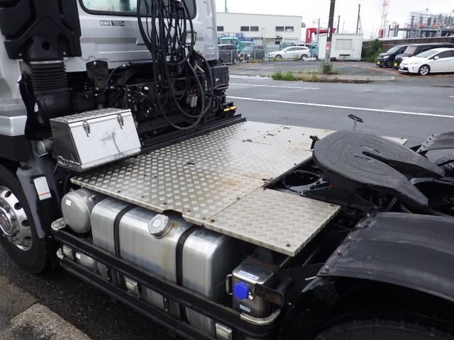 NISSAN DIESEL Quon 2017