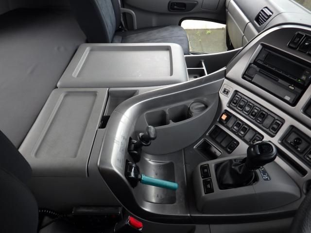 NISSAN DIESEL Quon 2017