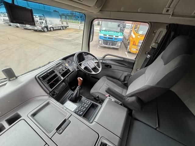 MITSUBISHI FUSOU SUPER GREAT 2016