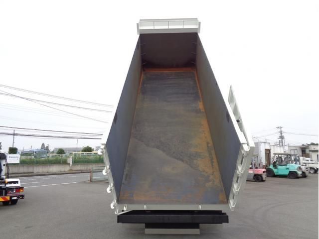 MITSUBISHI FUSOU SUPER GREAT 2023