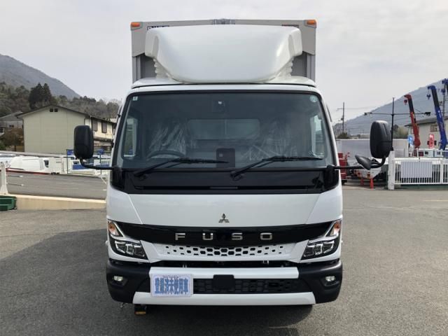 MITSUBISHI CANTER 2025