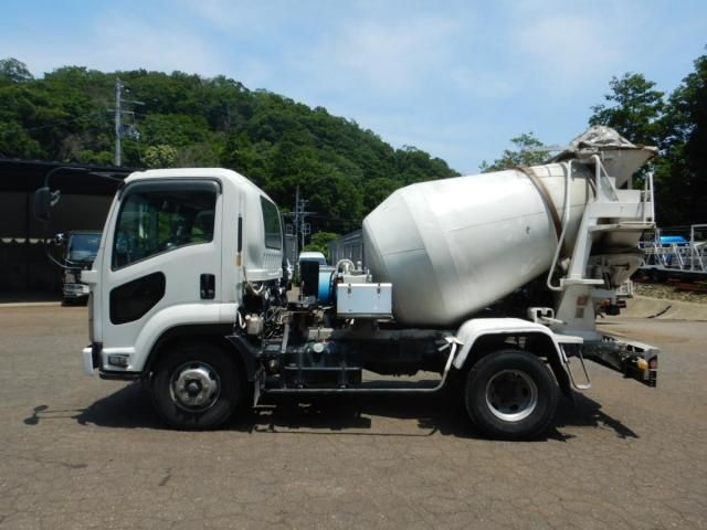 ISUZU FORWARD 2009