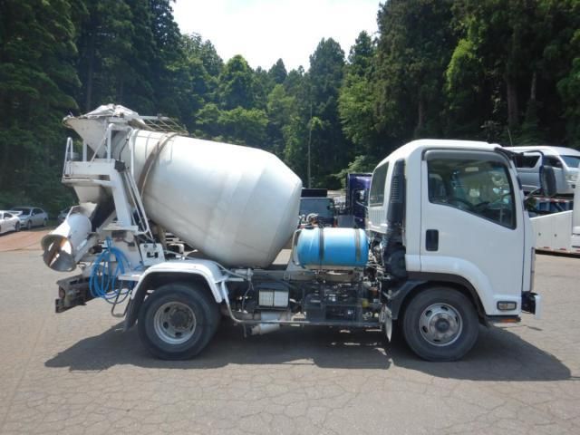ISUZU FORWARD 2009